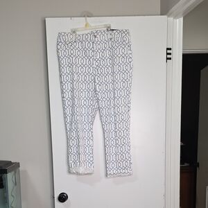 Chico's White & Blue Geometric Girlfriend Crop Pants